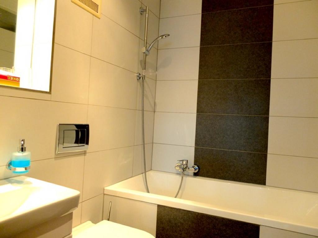 Hotel Am Schelztor Έσλινγκεν Εξωτερικό φωτογραφία