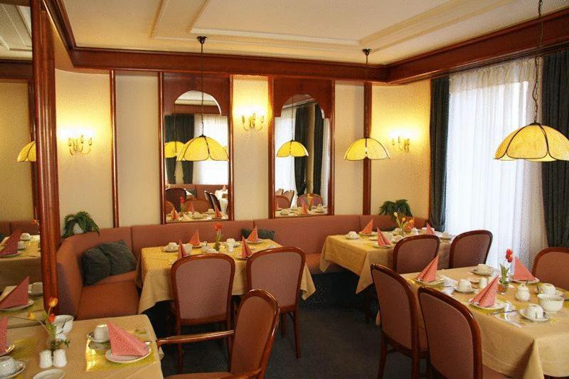 Hotel Am Schelztor Έσλινγκεν Εξωτερικό φωτογραφία